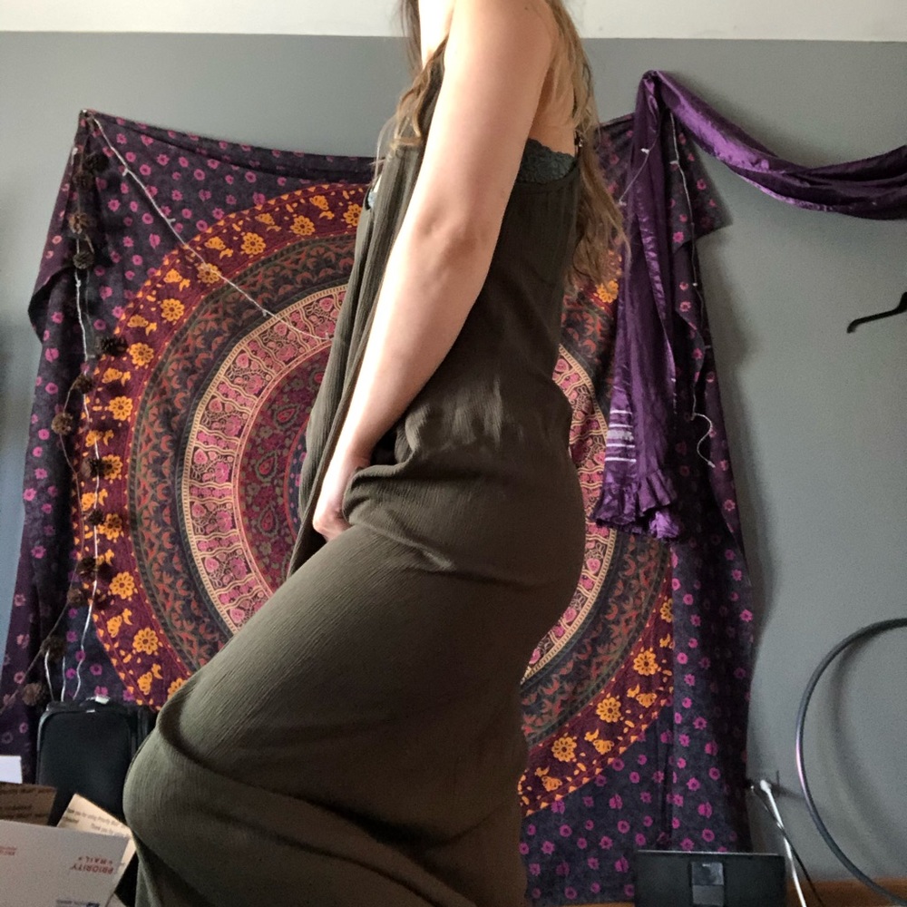 Dark green maxi dress with pockets nwot